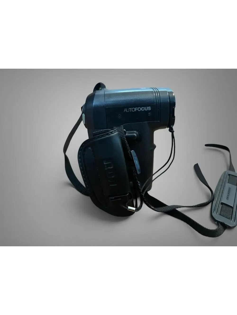 RCA Proview PROV714 8mm Camcorder w Case & Accessories PARTIALLY TESTED FAIR CON
